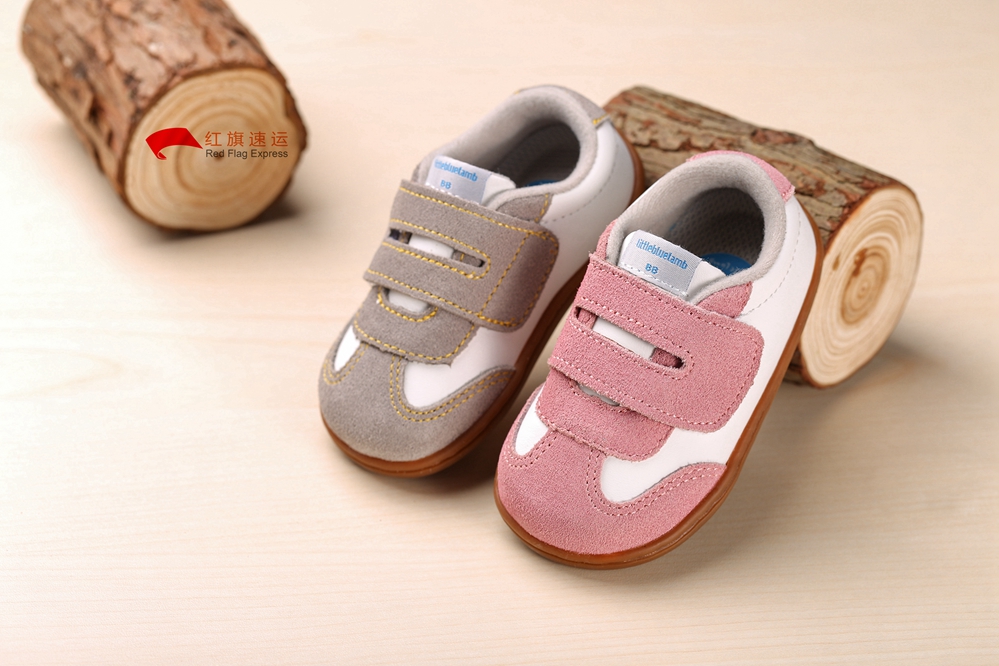 攝圖網_500766109_童鞋（企業商用）_副本.jpg